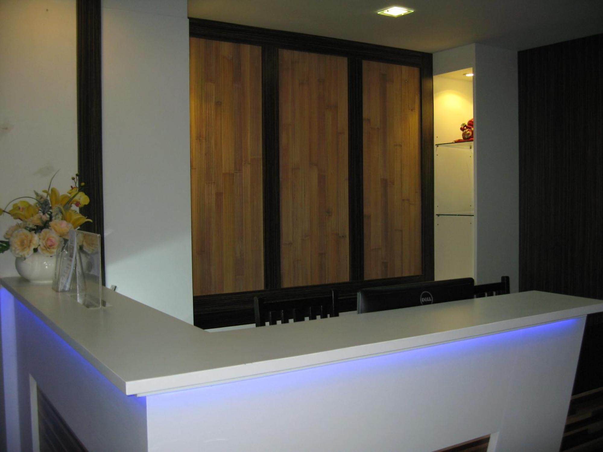 Mantra Place Hostel *